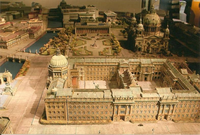 Modell des einstigen Berliner Zentrums mit dem Stadtschloss im Vordergrund