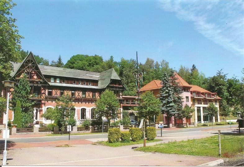 Hotel „Habichtstein“ am Bahnhof Alexisbad