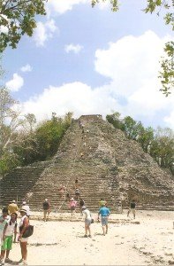 Pyramide Nohoch Mul in Coba