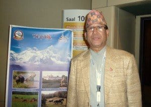 Subash Nivola, Vorstand vom Nepal Tourism Board weist auf neue Strecken neben dem Himalaya-Tourismus.  Foto: H. Schmidt