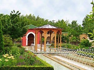 Der 10 Jahre "junge" Orientalische Garten - ein Schmuckstück in den Gärten der Welt. Foto: M. Weghenkel