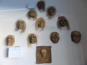 Gesichtsmasken der Ureinwohner
