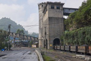Kohlewaggons zum Abtransport in Shixi